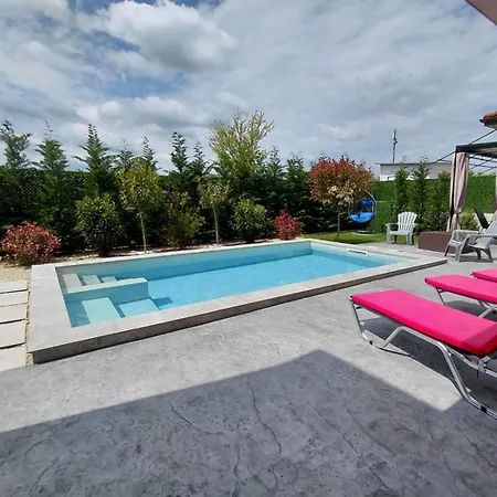 Amethyst, Private Pool With Heating And Salt Water Villa *