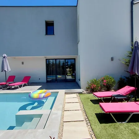 Willa Amethyst, Private Pool With Heating And Salt Water