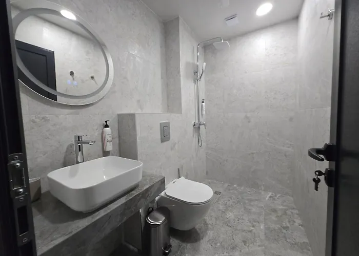 Луксозна вила Amethyst, Private Pool With Heating And Salt Water Лозенец