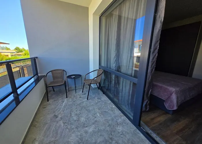 Amethyst, Private Pool With Heating And Salt Water